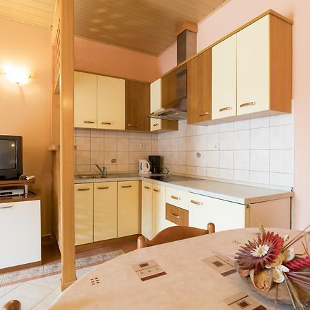 Apartments Kori Funtana Zewnętrze zdjęcie