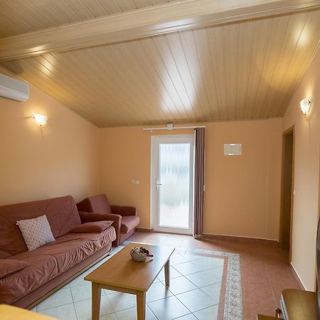 Apartments Kori Funtana Zewnętrze zdjęcie