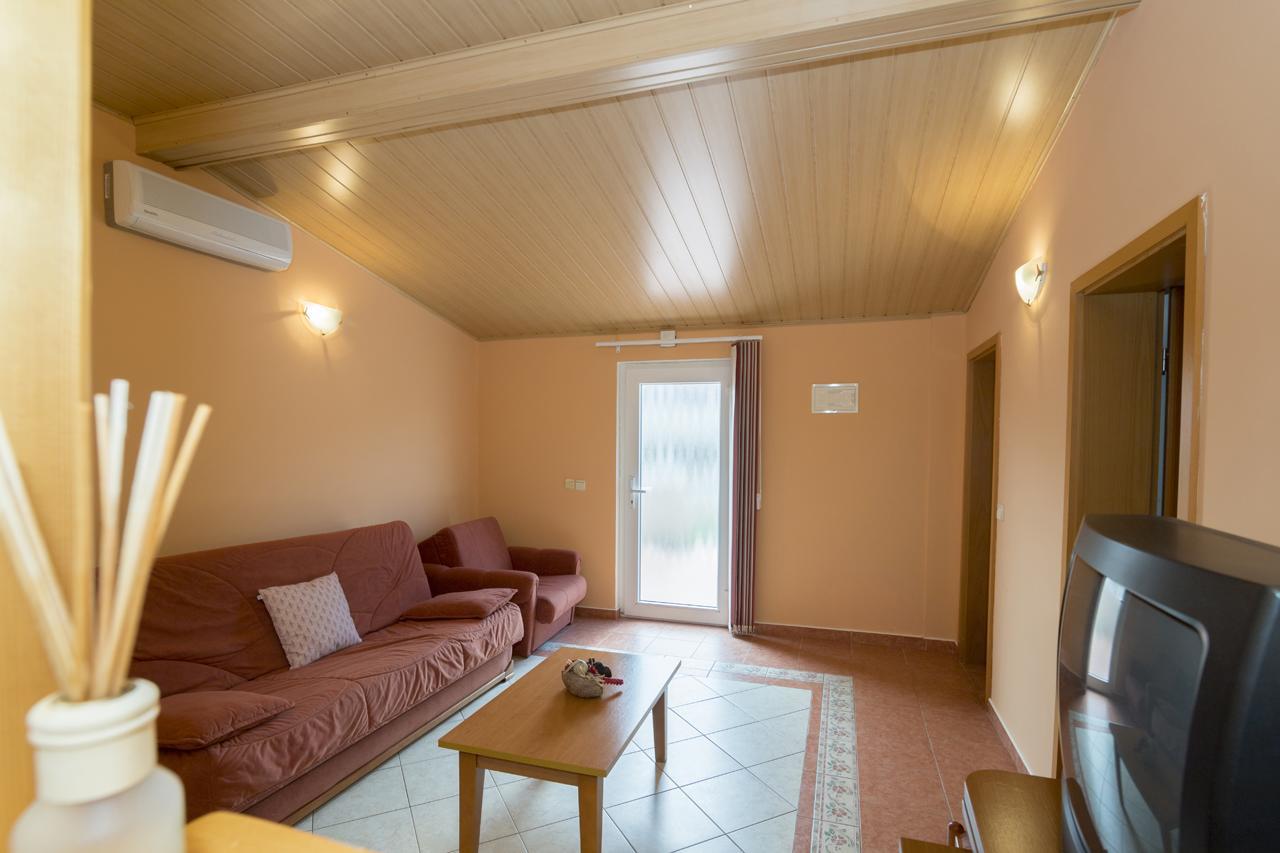 Apartments Kori Funtana Zewnętrze zdjęcie