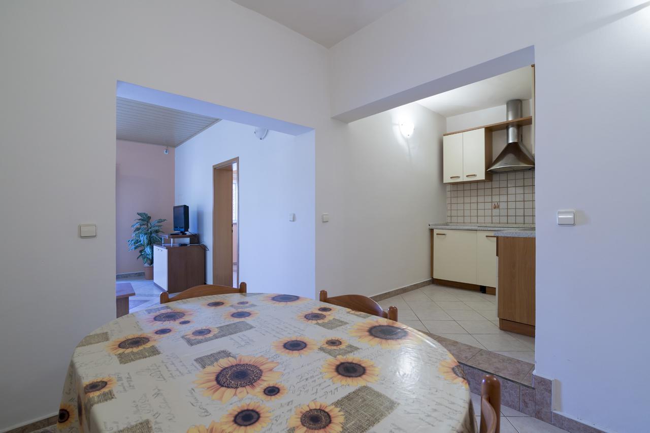 Apartments Kori Funtana Zewnętrze zdjęcie