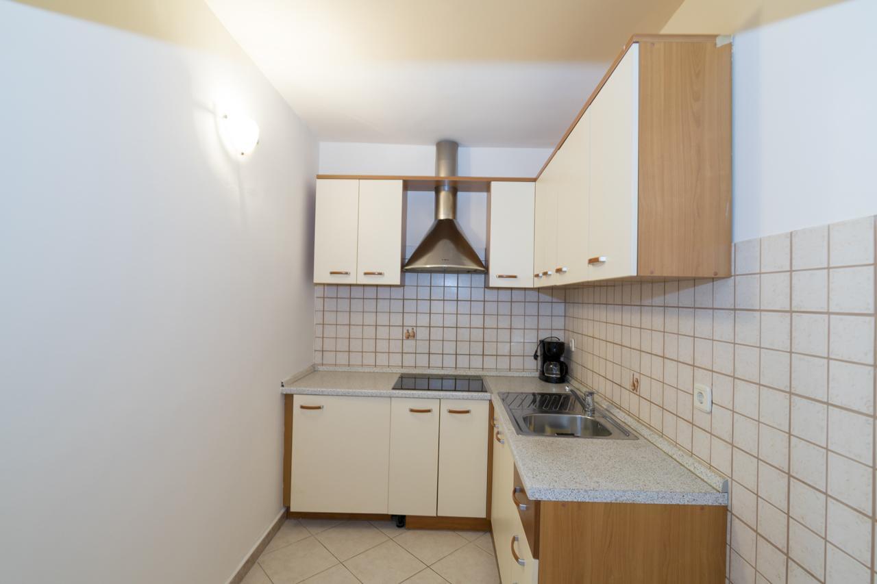 Apartments Kori Funtana Zewnętrze zdjęcie